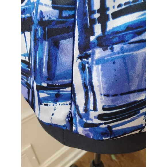 Tahari Women's Blue & White Polyester Round Neck Sleeveless Top Blouse Size 6 - Picture 5 of 12